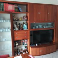 camera da letto e soggiorno +vetrinetta