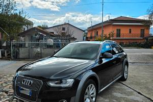 Audi A4 Allroad 3.0 tdi S-Tronic