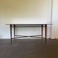 Tavolo struttura metallo piano cristallo