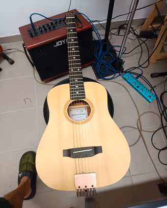 travel Guitar chitarra viaggio