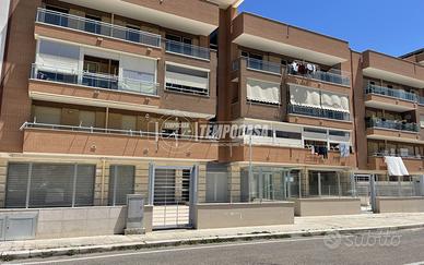 MODERNO TRILOCALE CON BOX AUTO