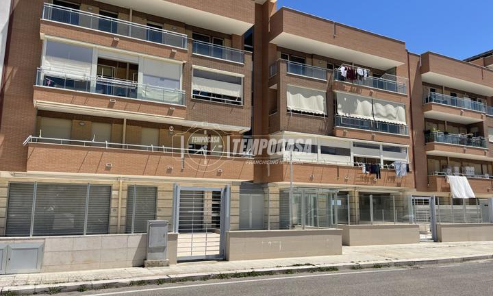 MODERNO TRILOCALE CON BOX AUTO