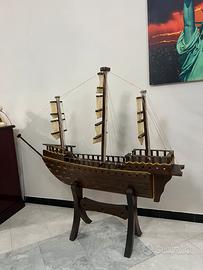 Barca a vela da esposizione