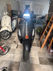 Vespa 125 sprint incidentata