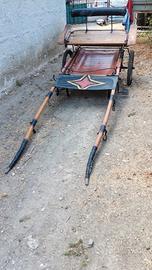 Calesse in legno per mezzo cavallo e sulky