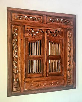 Specchiera finestra in vetro e legno con intarsi