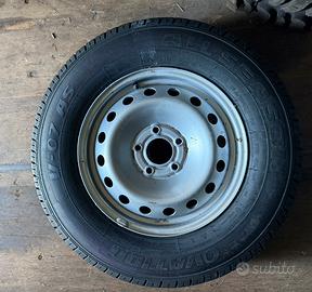 Set di cerchi e gomme OVATION 215/75/R16