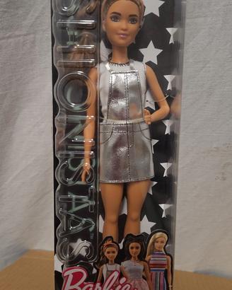 Barbie DYY92 fashionistas 62
