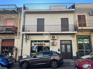 3 LOCALI A GIARRE