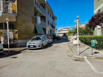 Box auto singolo al Parco due Pini