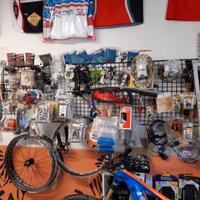 accessori e abbigliamento ricambi per bike e ebike