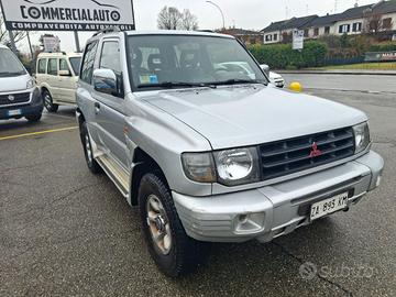 Mitsubishi Pajero 2.5 TDI Metal-top S.S. GLS Targe