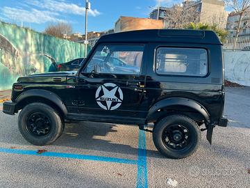 Splendida Suzuki samurai sj