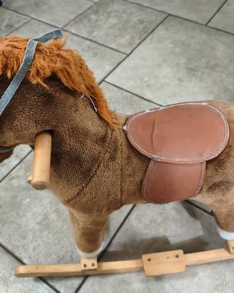 Cavalluccio a dondolo