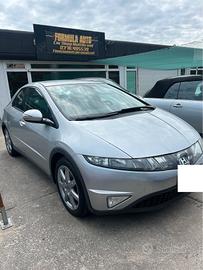 Honda Civic 1.8 i-VTEC 5p. Exclusive LH i-P benzin