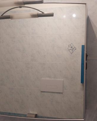 specchio contenitore e pensile bagno blu