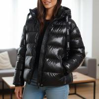 giubbotto nero lucido Pinko 