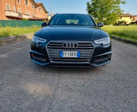 AUDI A4 Avant S Line S Tronic
