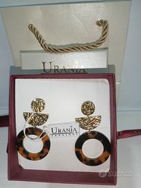 Orecchini pendenti del marchio Urania,