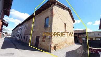 Rustico / Casale di 200 m² con 3 locali a Mezzomer