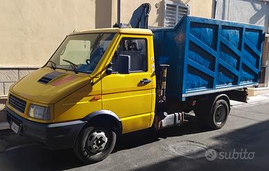 daily ribaltabile con gru 