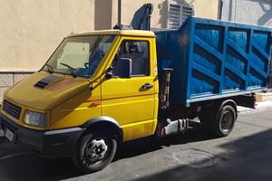 daily ribaltabile con gru 