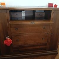 comò e due comodini in arte povera