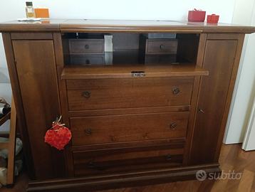 comò e due comodini in arte povera