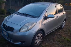 Toyota Yaris 1400 D SOL 90 CV