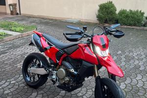 hypermotard 698 mono del 2025