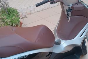 Beverly 300 ie ASR/abs