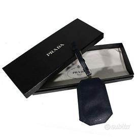 Porta etichetta in pelle originale di PRADA