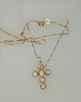 Collana con piccola croce in oro bianco 18k e diamanti | GV