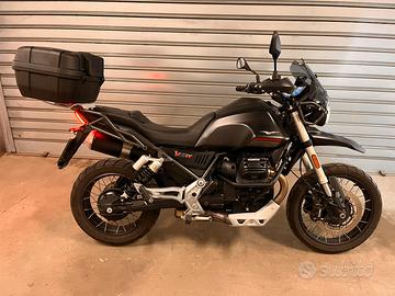 Moto Guzzi V85TT Centenario - 2021