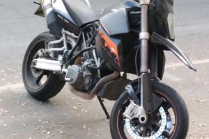 Ktm 990 sm anno 2008 unico proprietario 51000 km