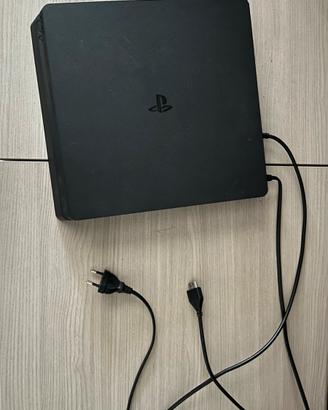 PS4 con alimentatore