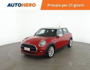 MINI Cooper D CM01031