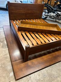 Letto in legno massello