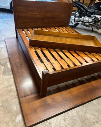 Letto in legno massello