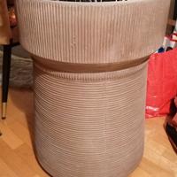 Vaso alto tipo terracotta chiaro.