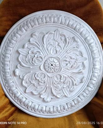 Rosone in gesso