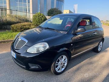 Lancia Ypsilon 1.3 MJT 75 CV Platinum