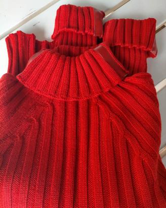 Maglia rossa a collo alto