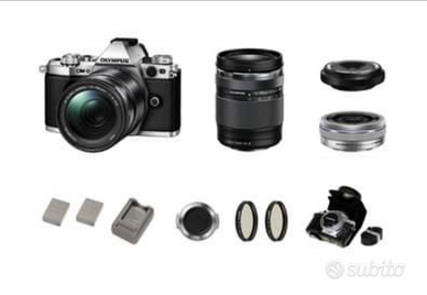 Olympus OM-D E-M10 dotazione completa