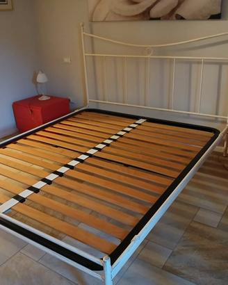Letto matrimoniale in ferro