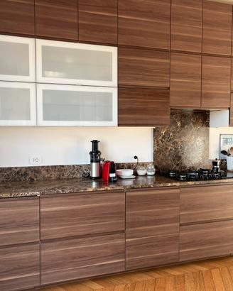 Cucina completa con elettrodomestici