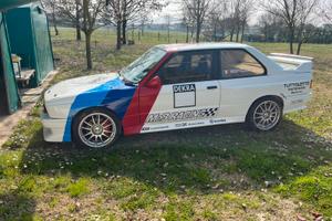 Bmw e30 replica m3 dtm pista drift salita slalom