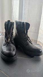 Stivaletti anfibi in pelle da donna KATE GRAY