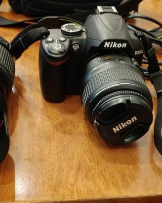 Nikon D3000 con 2 batterie + obiettivo AF-S Nikkor