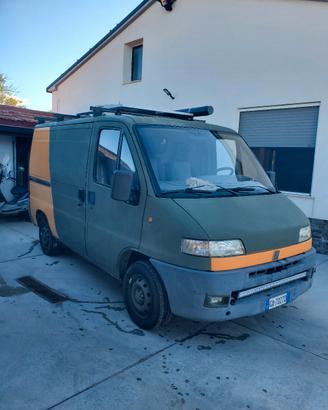 Furgone camperizzato NON omologato 